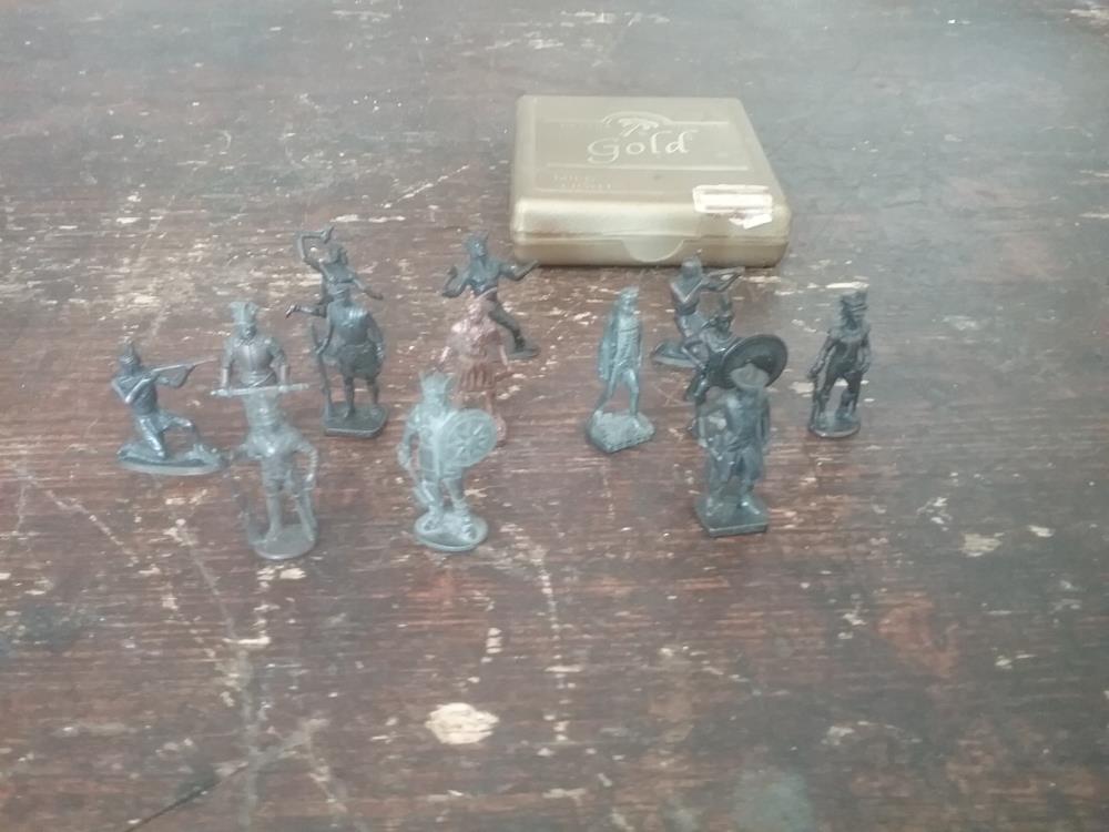 LOT DE SOLDATS METAL