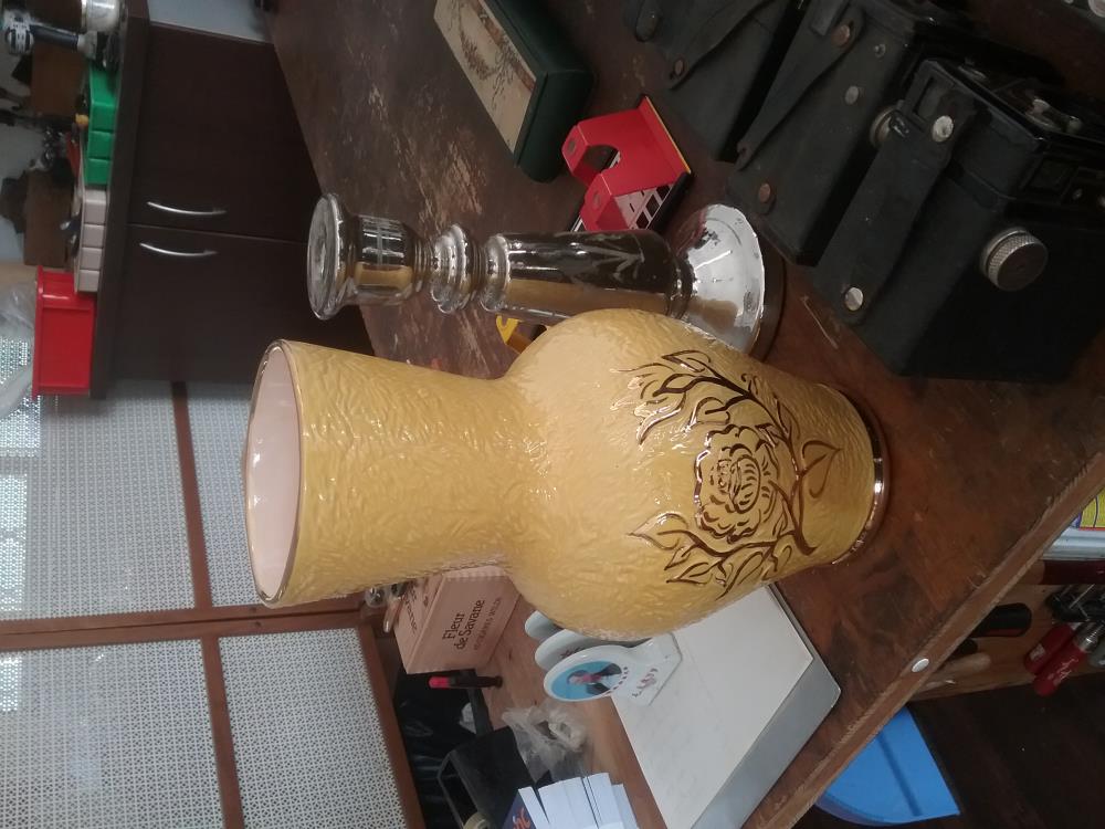 VASE JAUNE AN 60