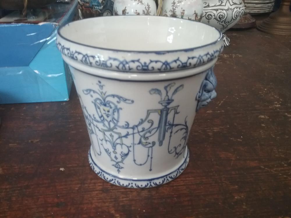 CACHE POT ANCIEN