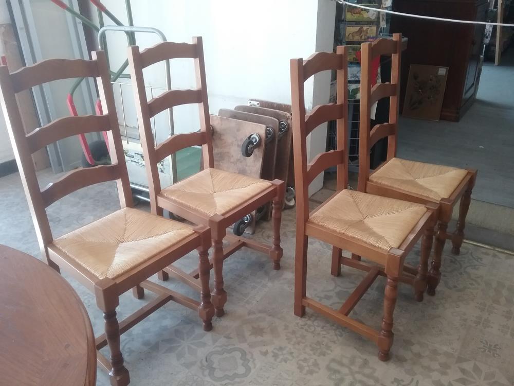 4 CHAISES PAILLEES 