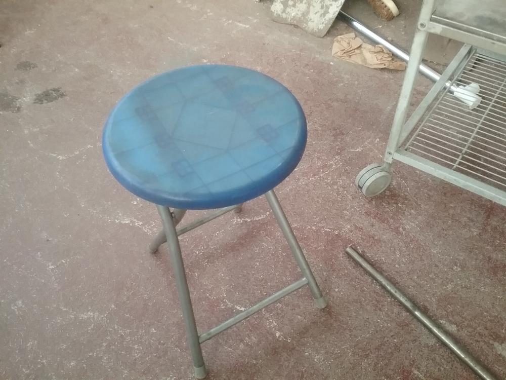 TABOURET 