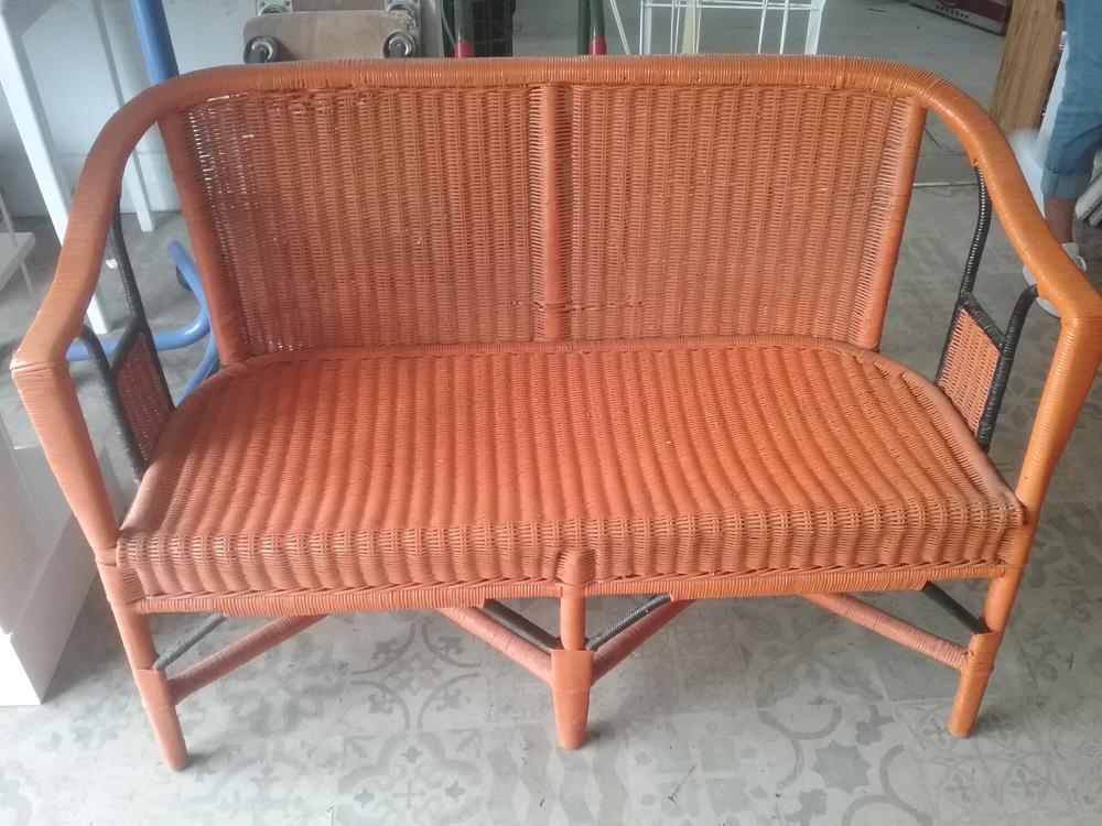 BANC ROTIN ORANGE ET NOIR