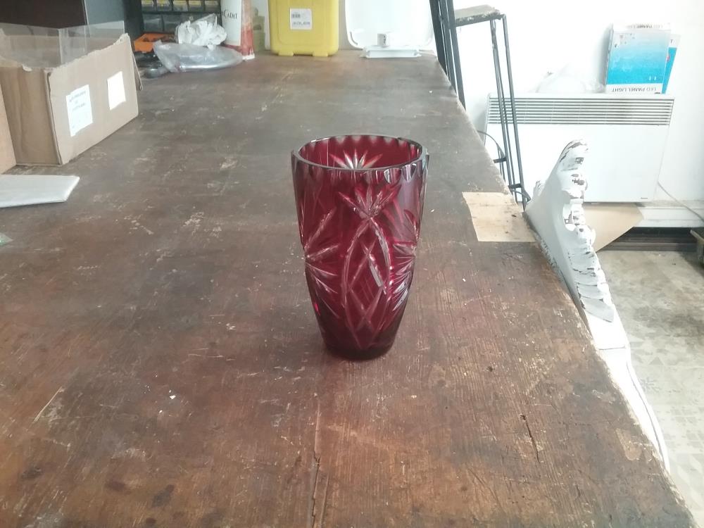 VASE CRISTAL ROUGE