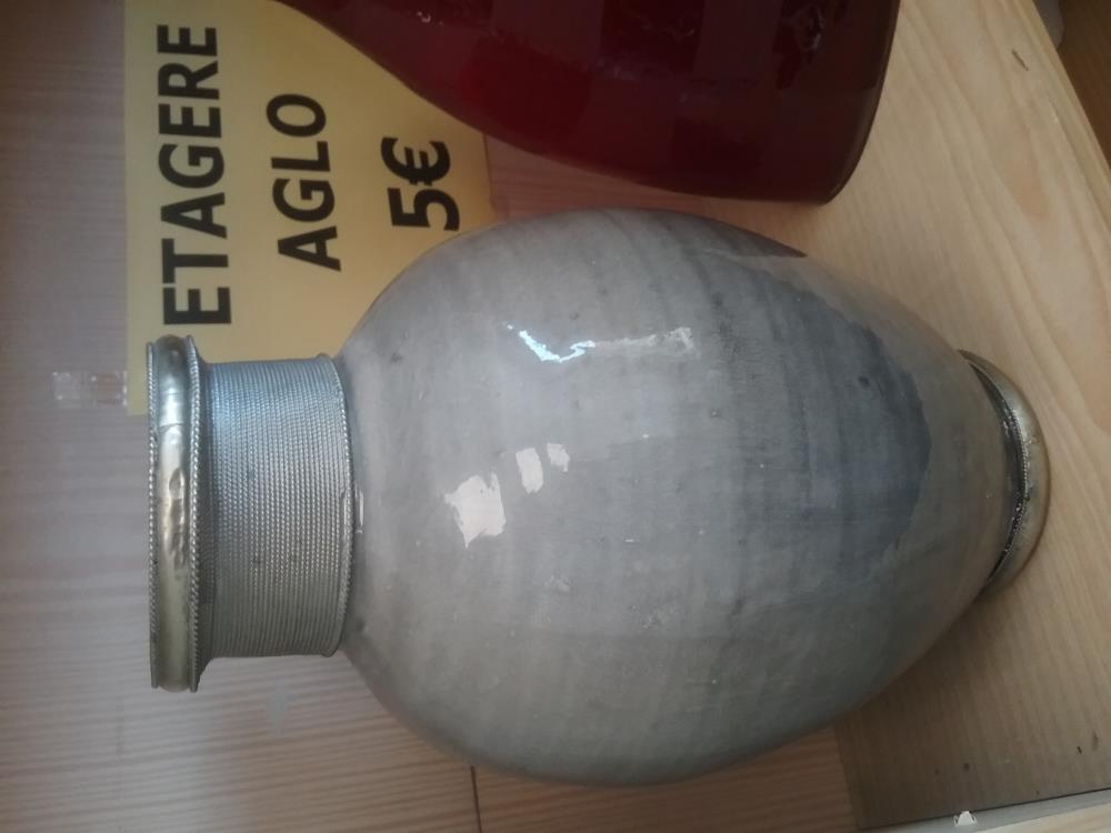 VASE GRIS