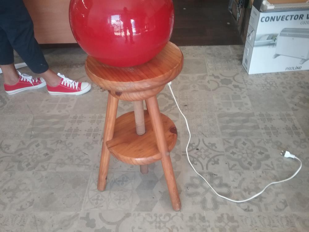 TABOURET A VIS E PIN