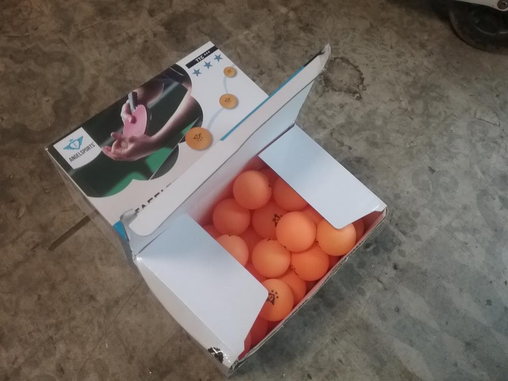BOITE BALLES PING PONG
