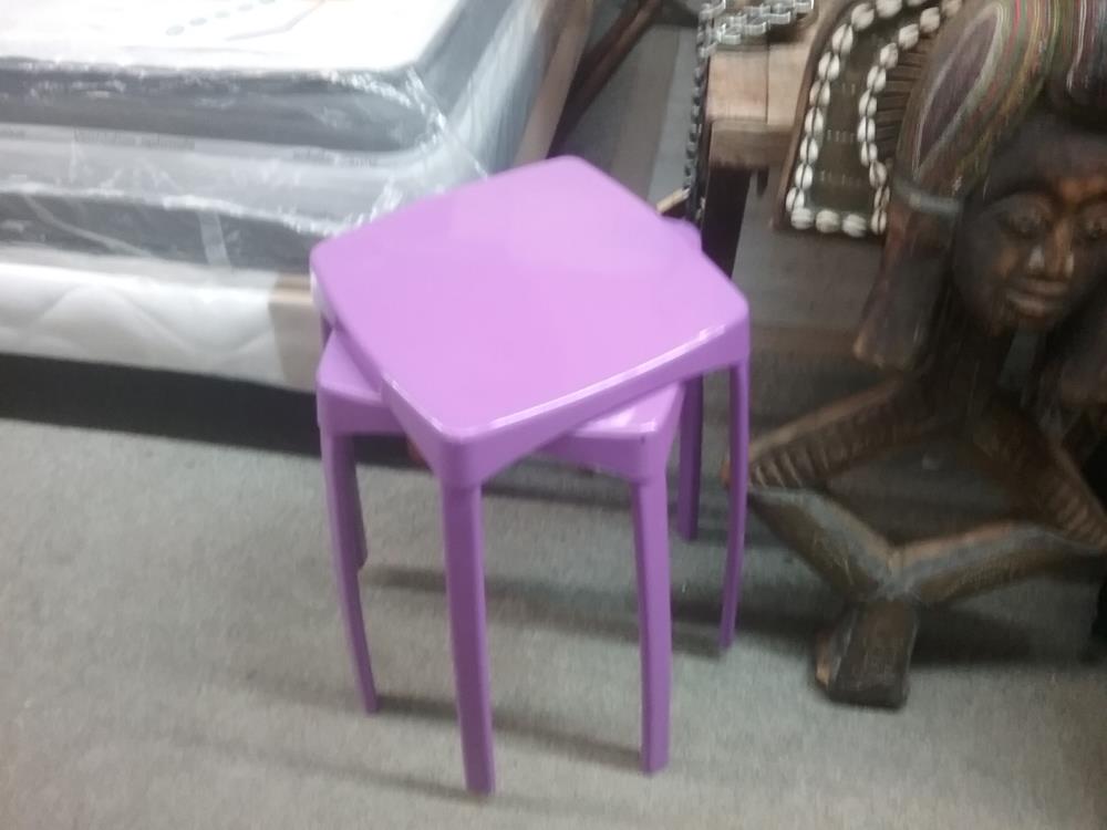 TABOURET ROSE  