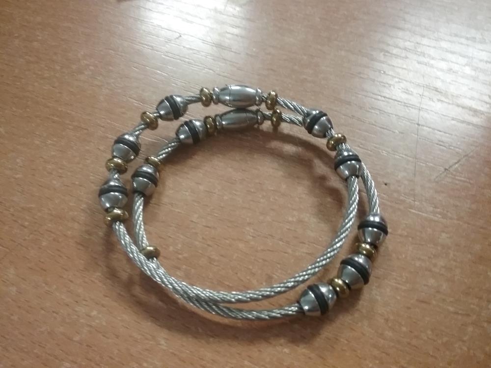 PAIRE DE BRACELET ACIER 