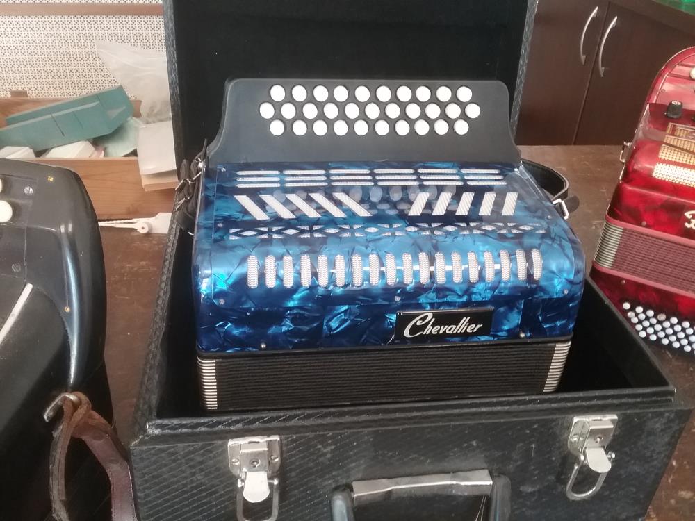 ACCORDEON CHEVALLIER