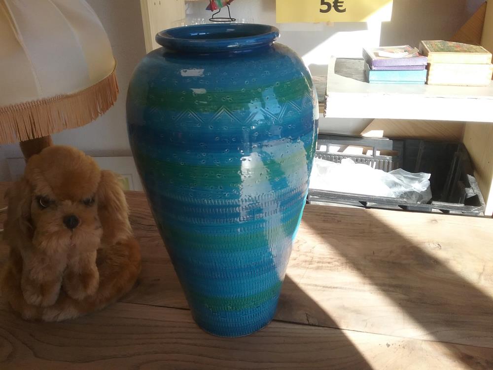 VASE BLEU