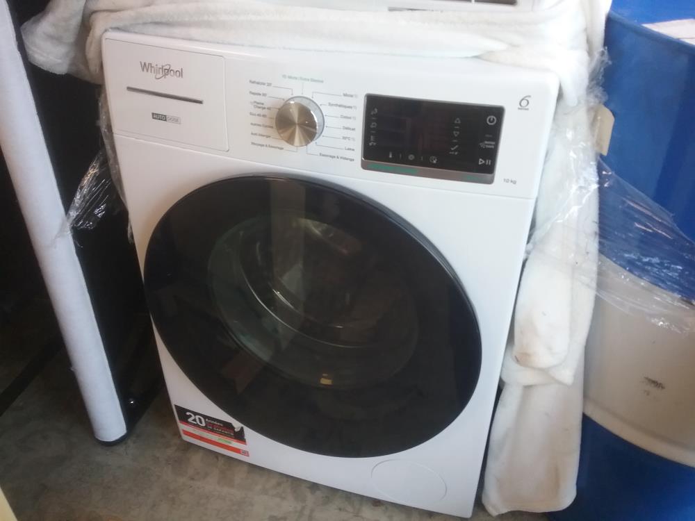 MACHINE A LAVER WHIRLPOOL 10 KG