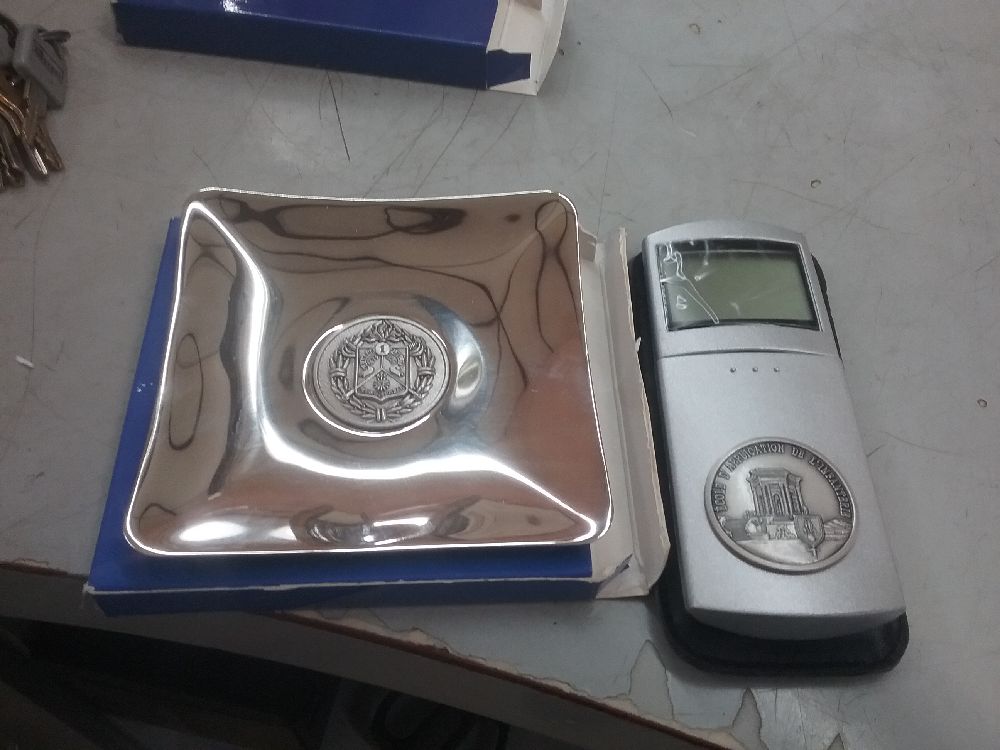 LOT VIDE POCHE ET HORLOGE MILITAIRE 