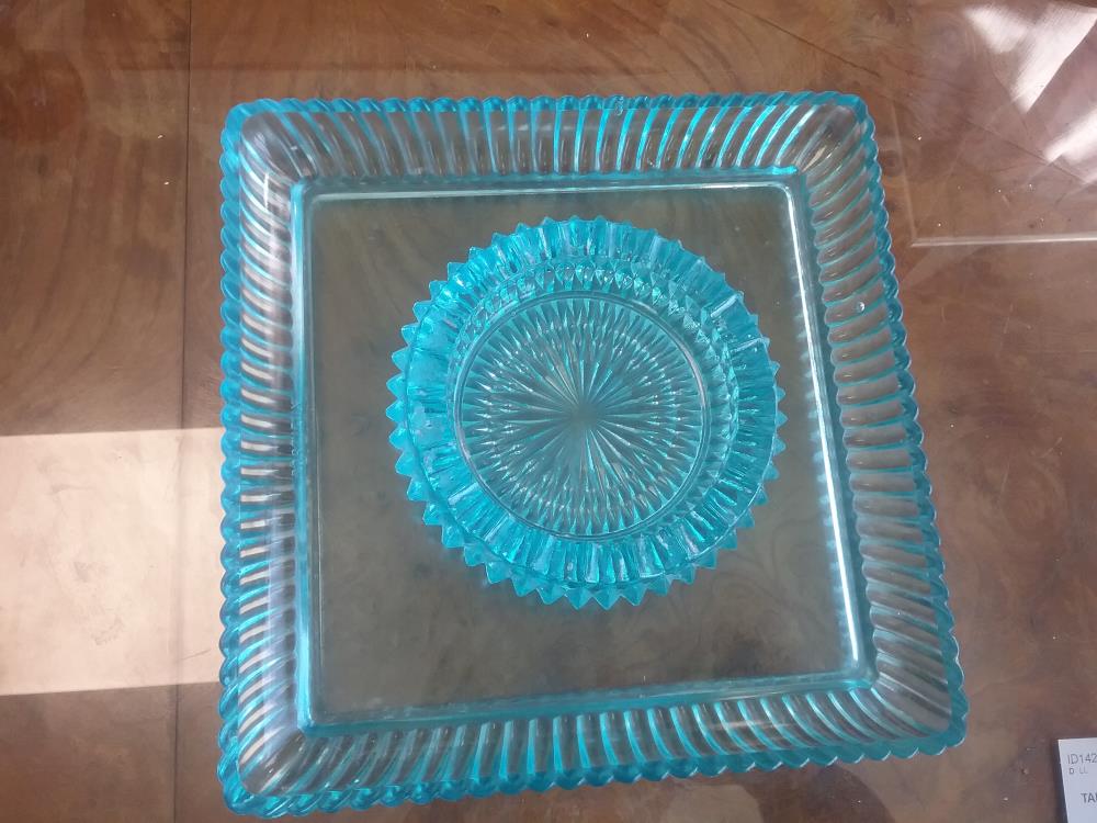 PLAT ET CENDRIER VERRE BLEU