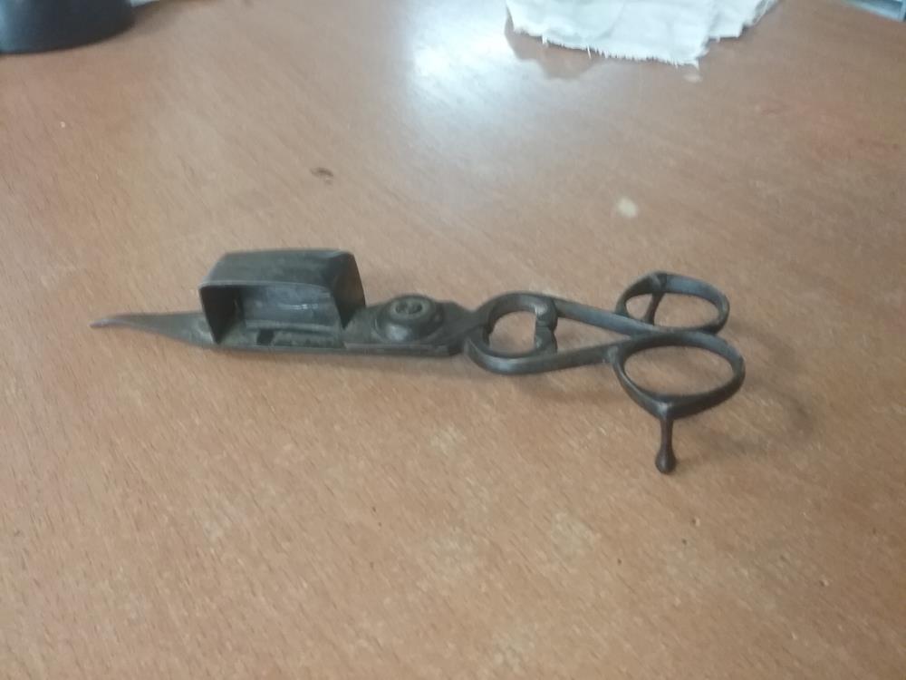 MOUCHETTE ANCIENNE