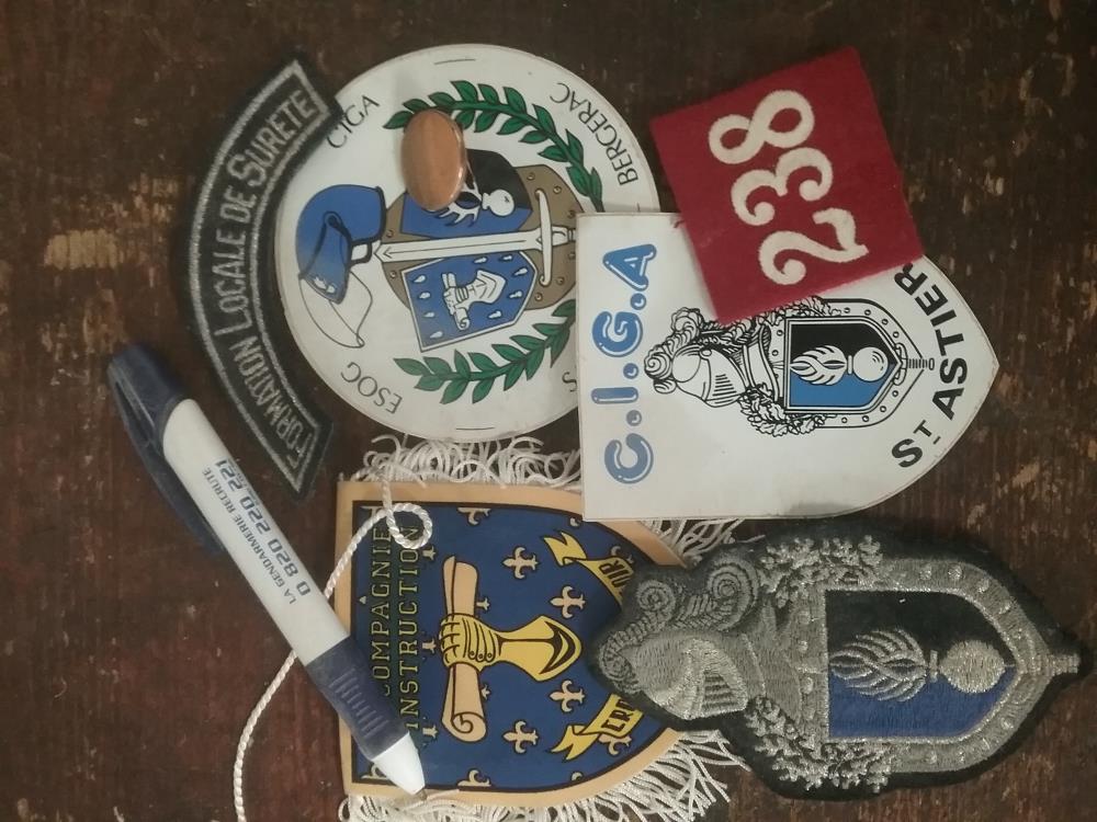 LOT DIVERS GENDARMERIE