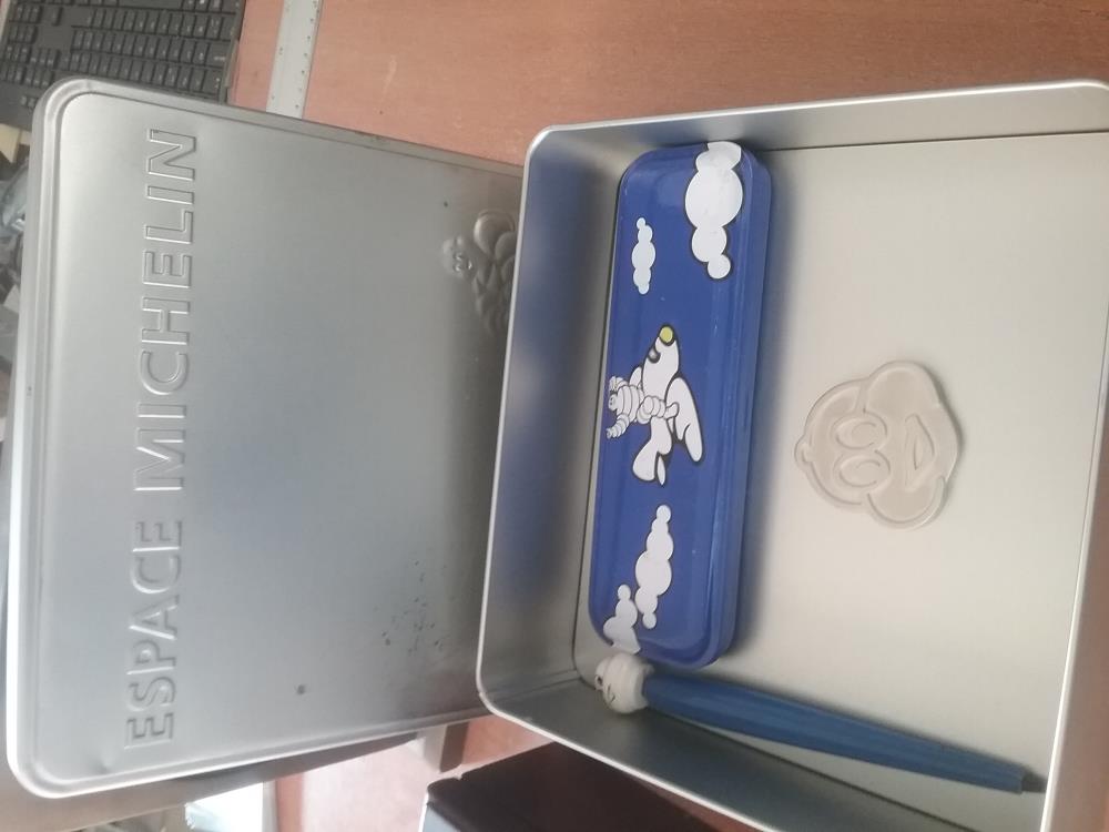 LOT OBJETS MICHELIN