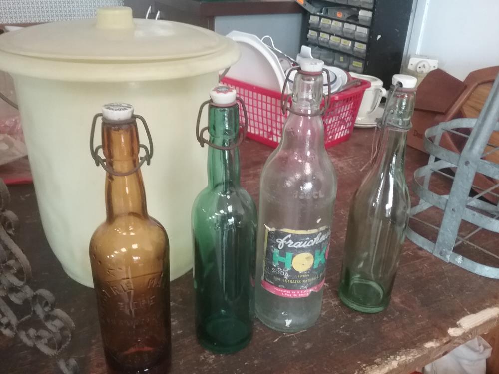 BOUTEILLE ANCIENNE