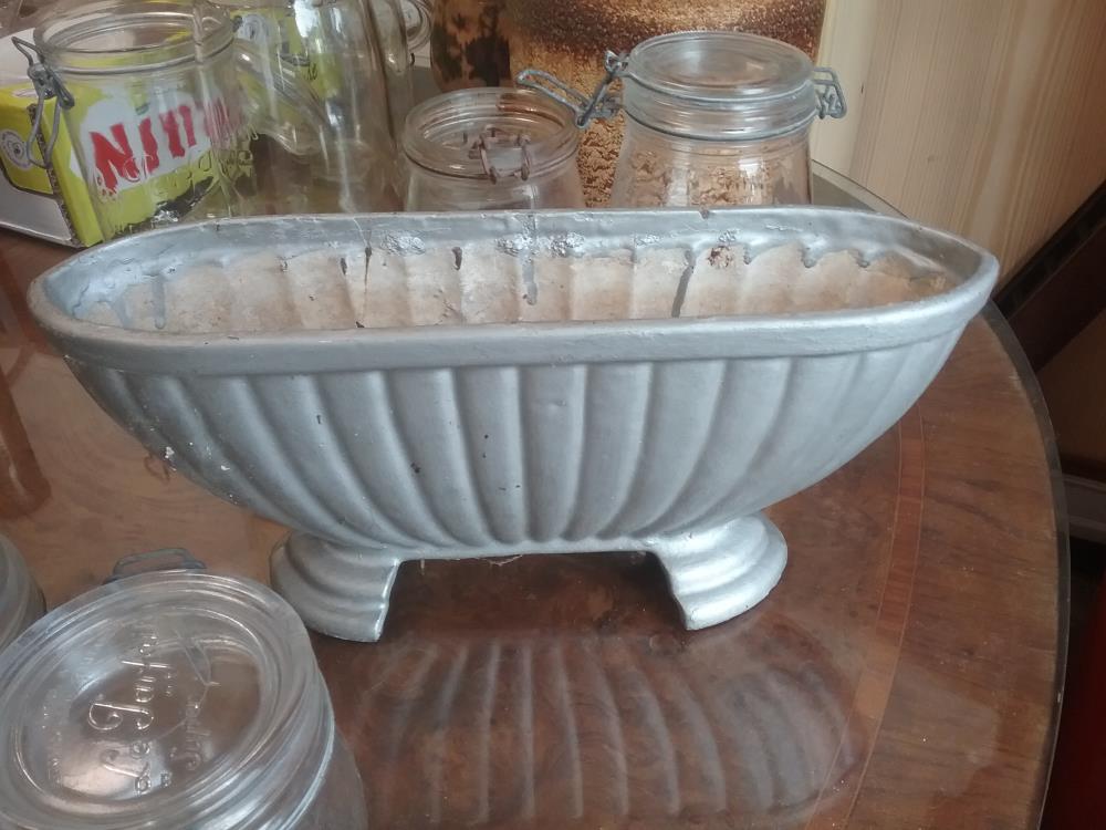 JARDINIERE FONTE