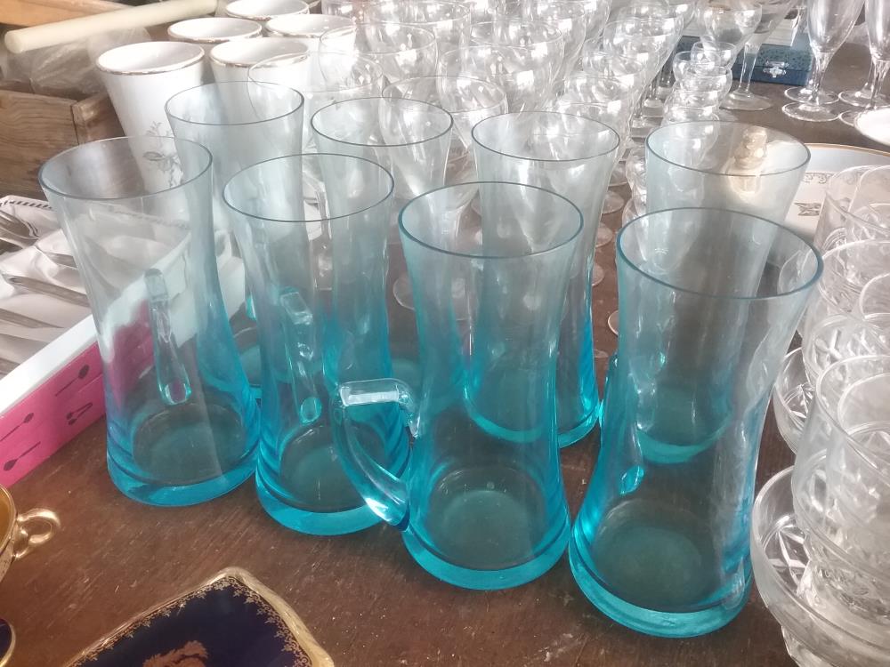8 VERRES BLEUS 