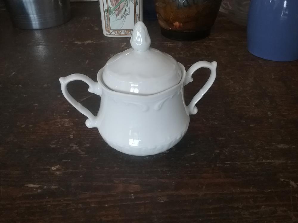 SUCRIER PORCELAINE
