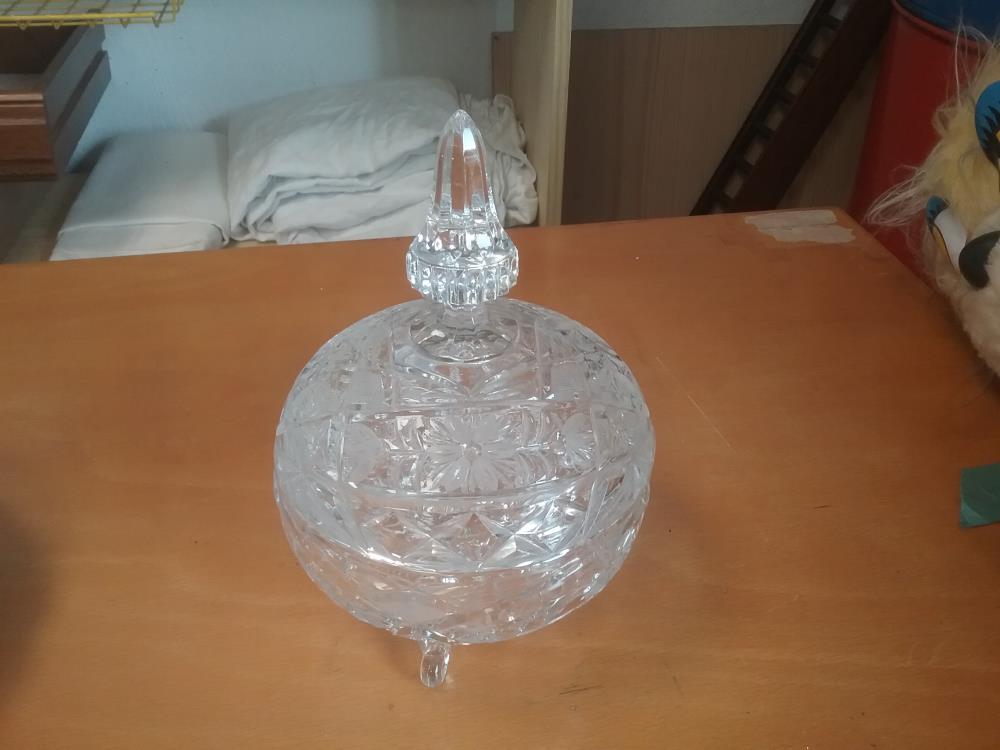 BOMBONNIERE CRISTAL