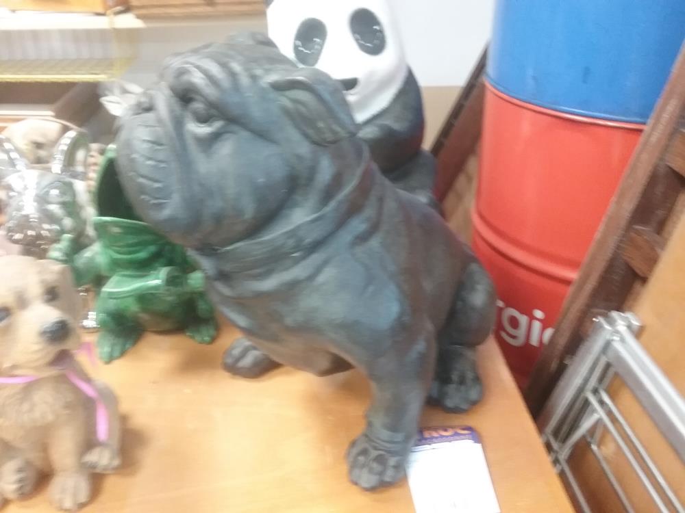 GROS BOULEDOGUE RESINE