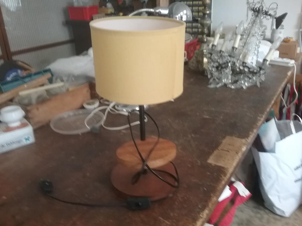 LAMPE A POSER BOIS 
