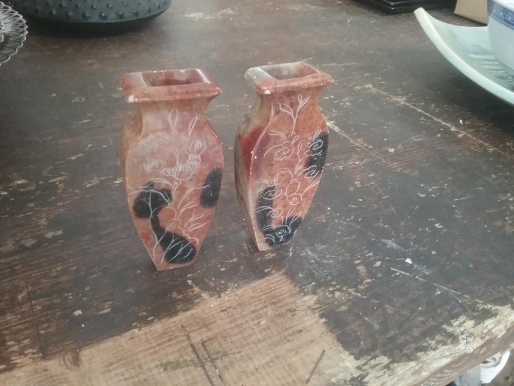 PAIRE DE VASES PIERRE