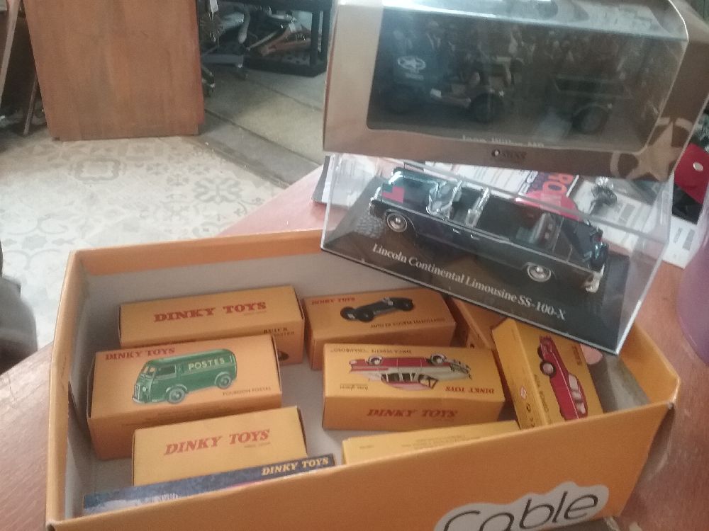VOITURE MINIATURE 