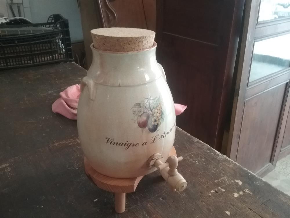 VINAIGRIER GRES