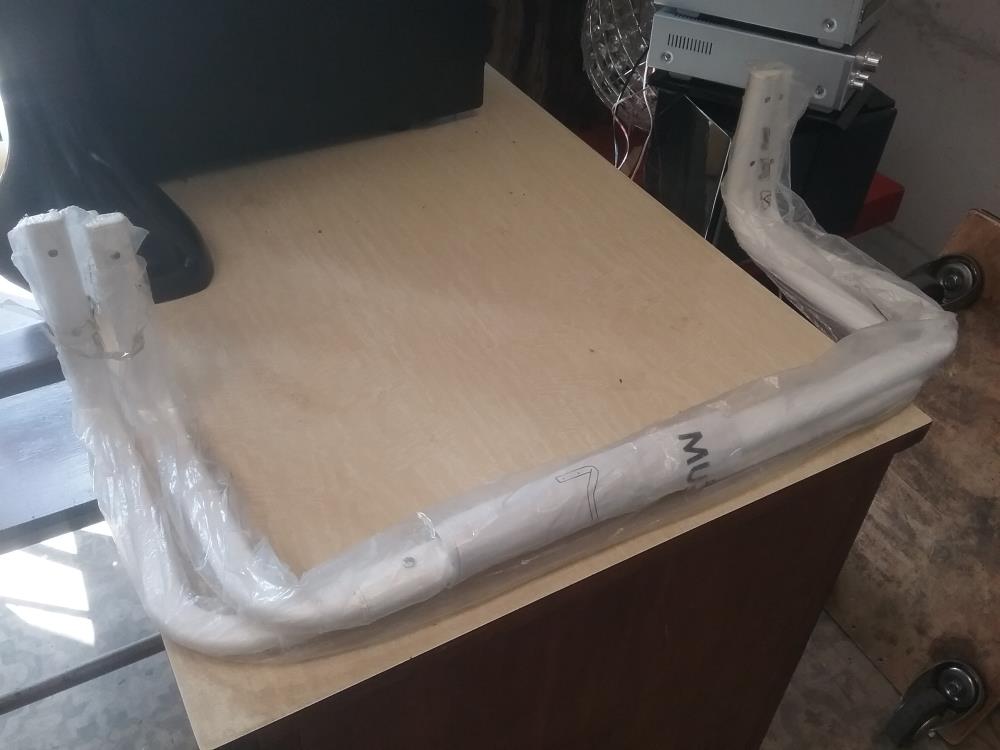 PAIRE DE PORTANTS IKEA