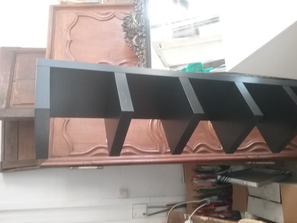 ETAGERE NOIRE 