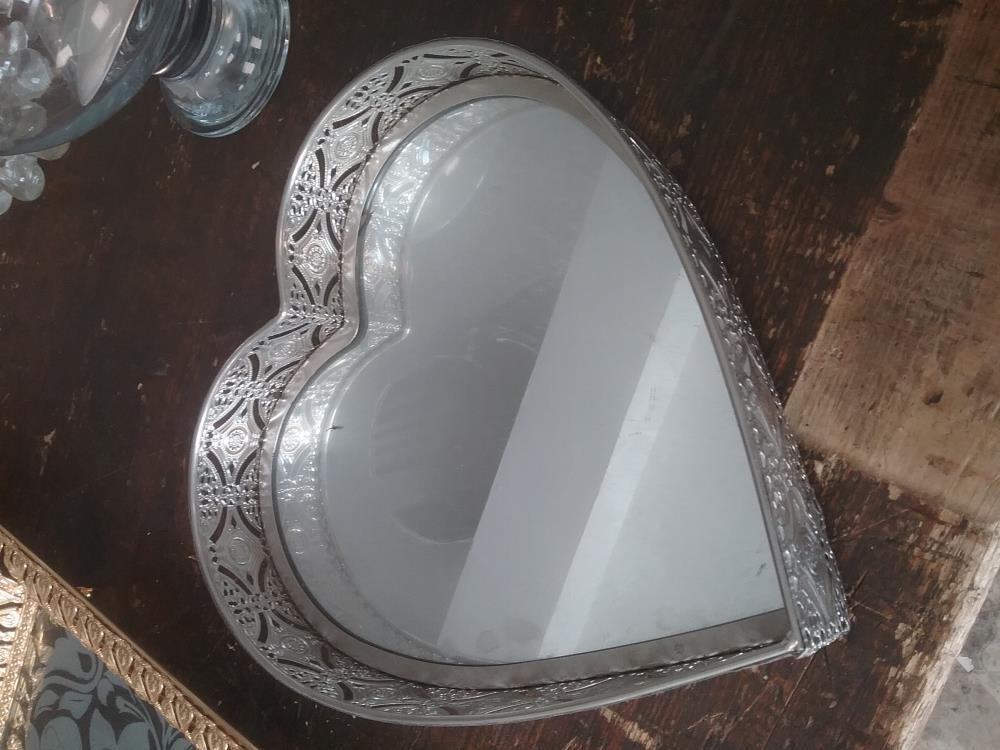 PLATEAU MIROIR COEUR