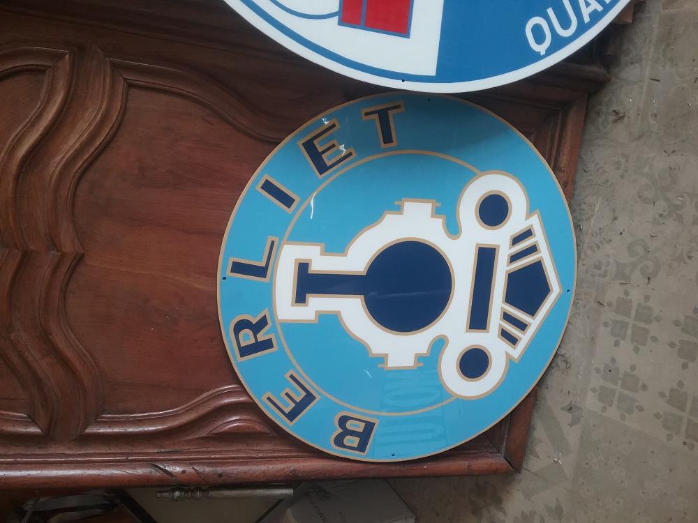 PLAQUE PEINTE RONDE BERLIET