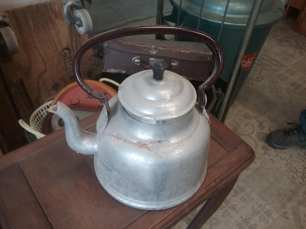 BOUILLOIRE ANCIENNE