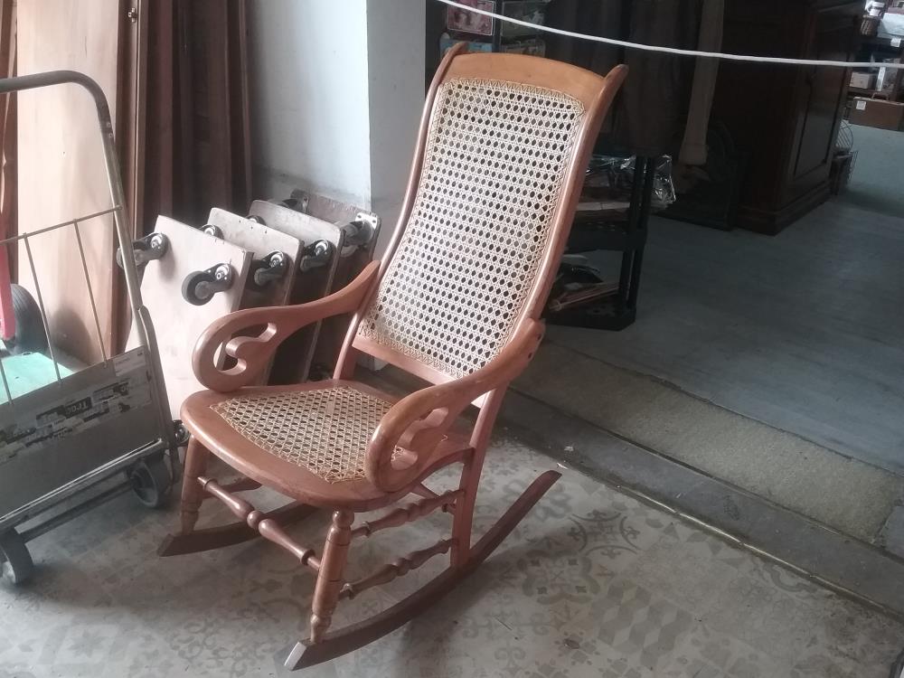 ROCKING CHAIR CANNAGE 