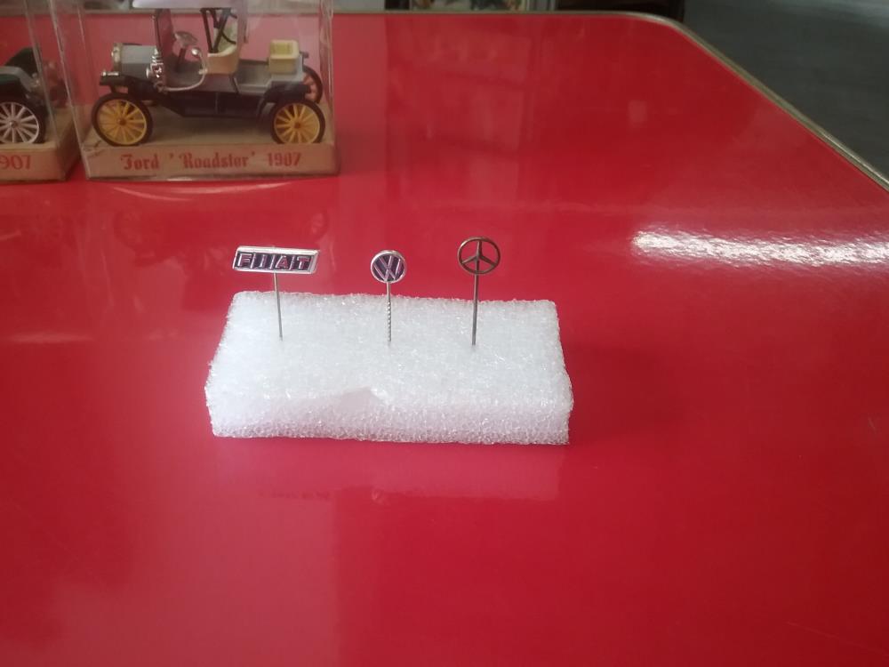 3 EPINGLETTES  AUTO