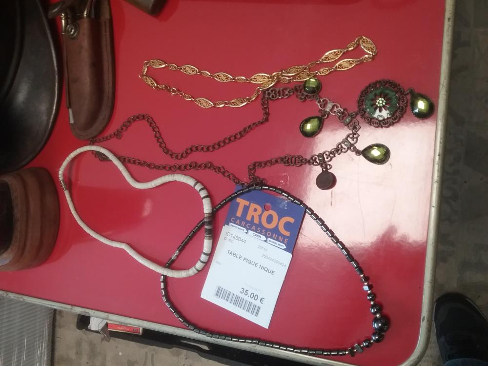 COLLIER DIVERS