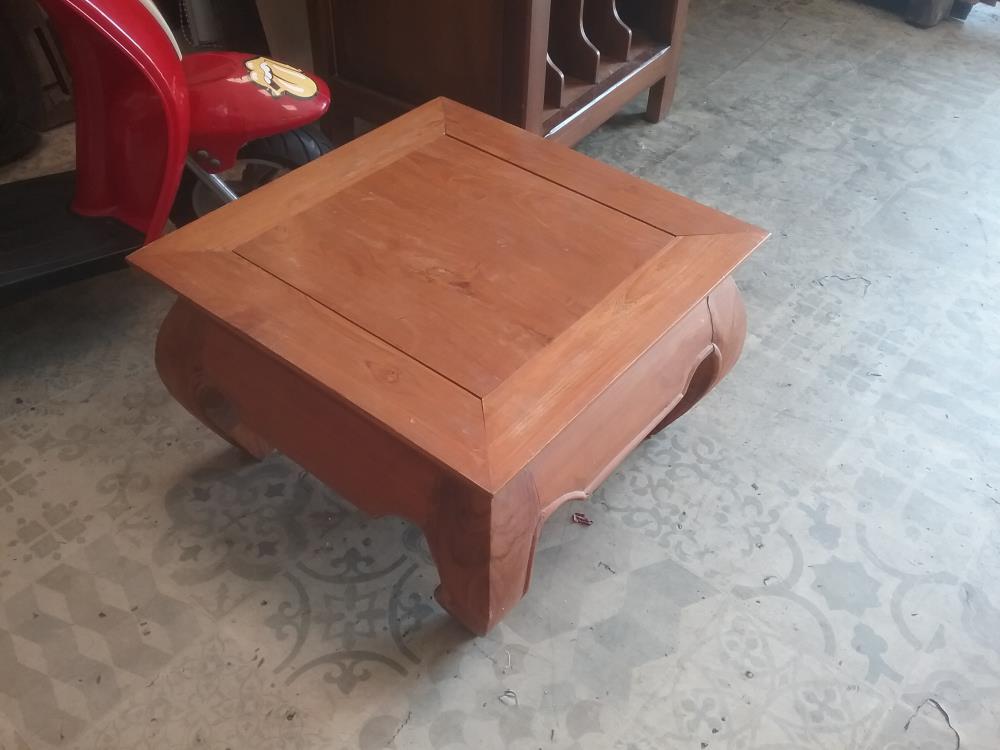 TABLE OPIUM