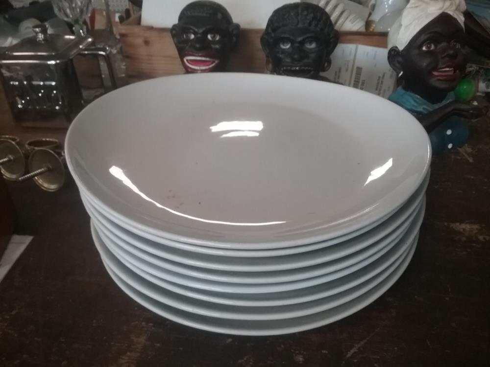 ASSIETTE OVALE BLANCHE