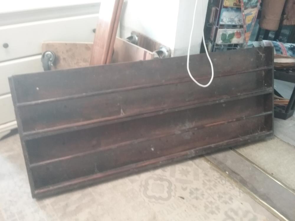ETAGERE VAISSELIER MURALE