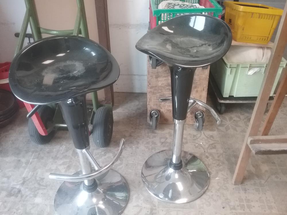 TABOURET BAR NOIR 