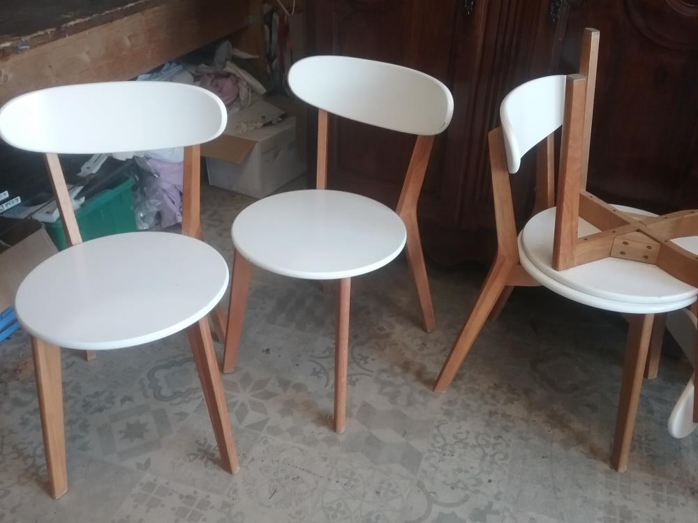 6 CHAISES BLANCHES BOIS