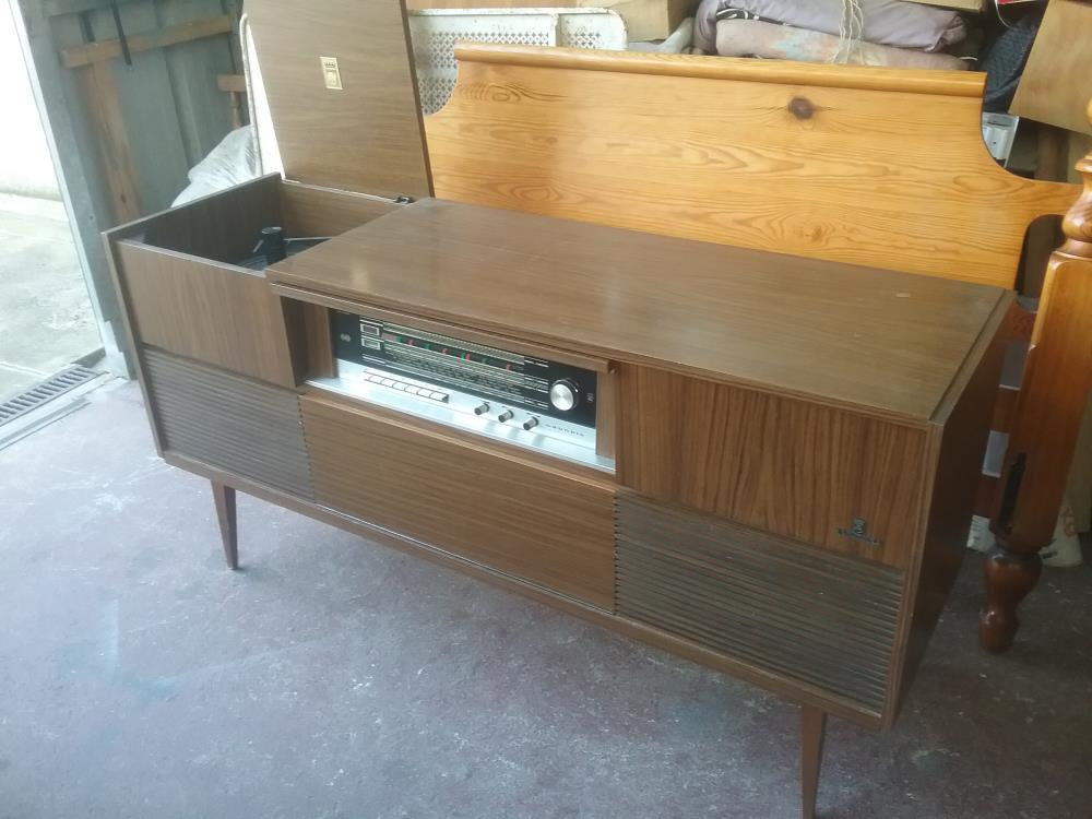 MEUBLE RADIO HIFI GRUNDIG