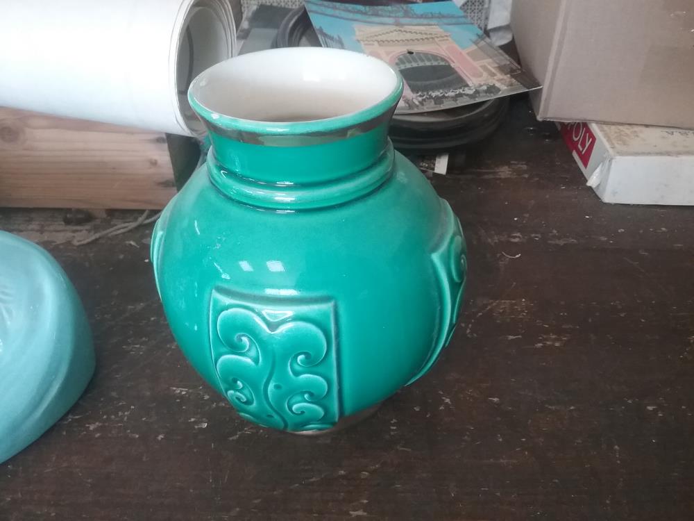 VASE VERT ART DECO
