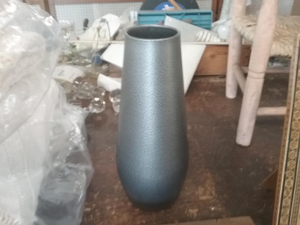 VASE GRIS
