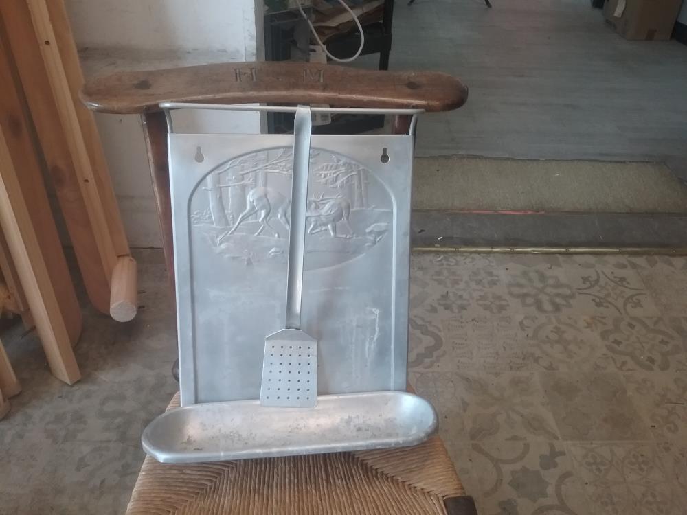 SUPPORT A COUVERTS ALU ANCIEN