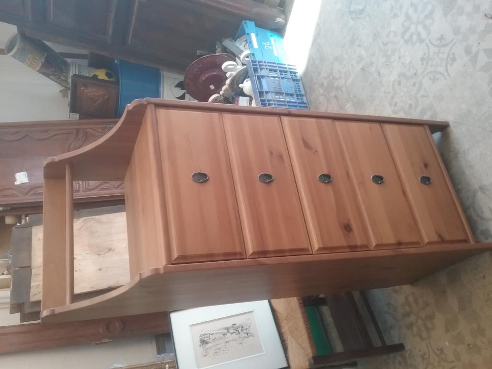 CHIFFONIER EN PIN