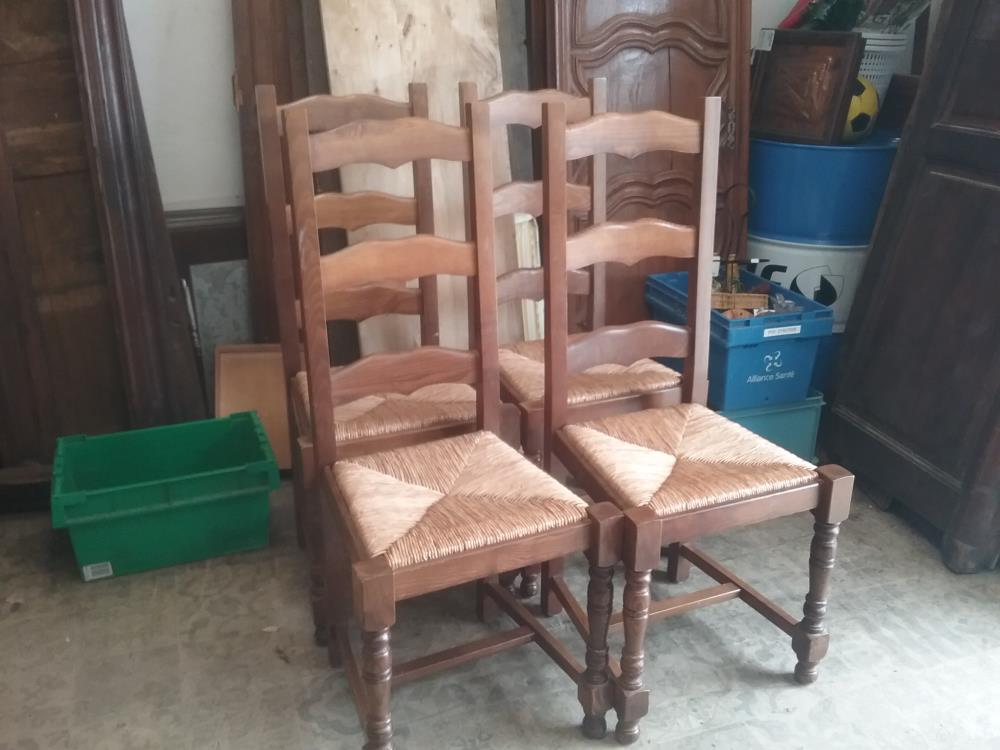 4 CHAISES PAILLÉS