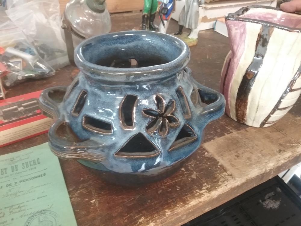 VASE EMAIL BLEU